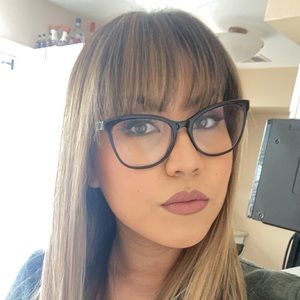 Meet your Posher, Kassandra